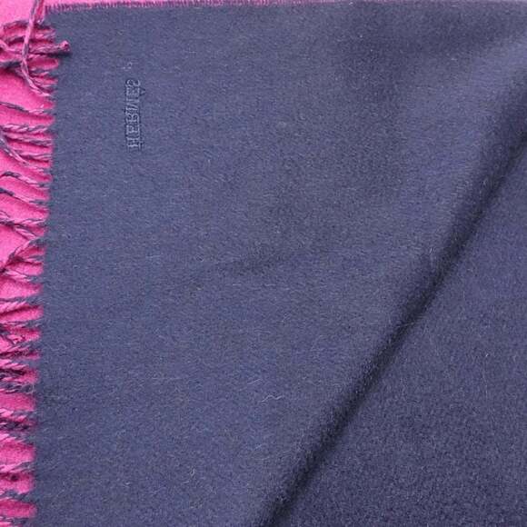 HERMES Pink Scarf - Picture 7 of 9